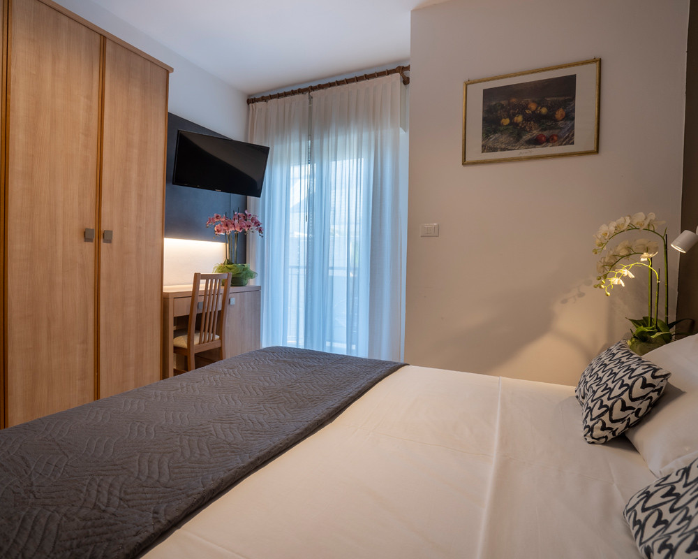 media.Camere-Comfort-Multipla_1_Hotel-Mocambo_Riccione