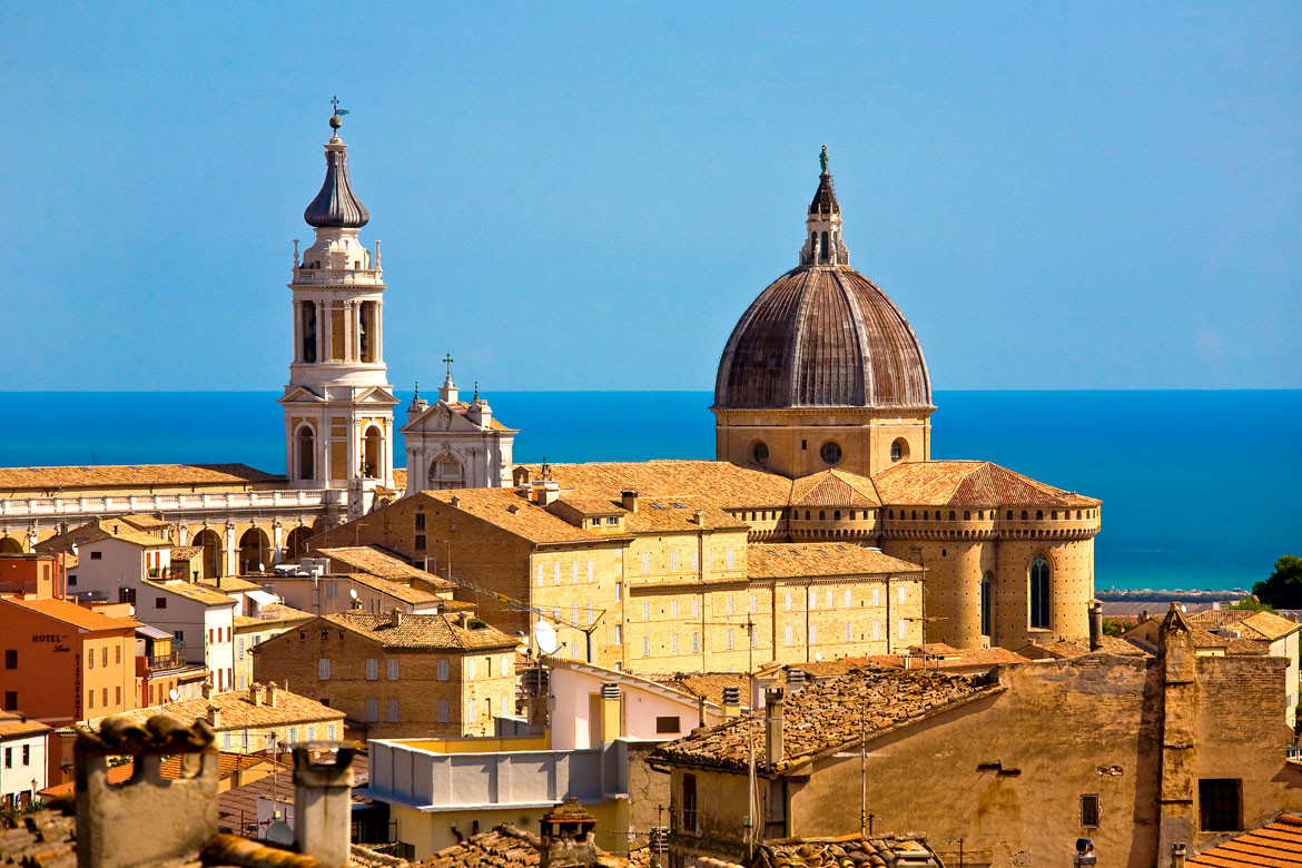 media.Gallery-Entroterra_3Mocambo-Riccione