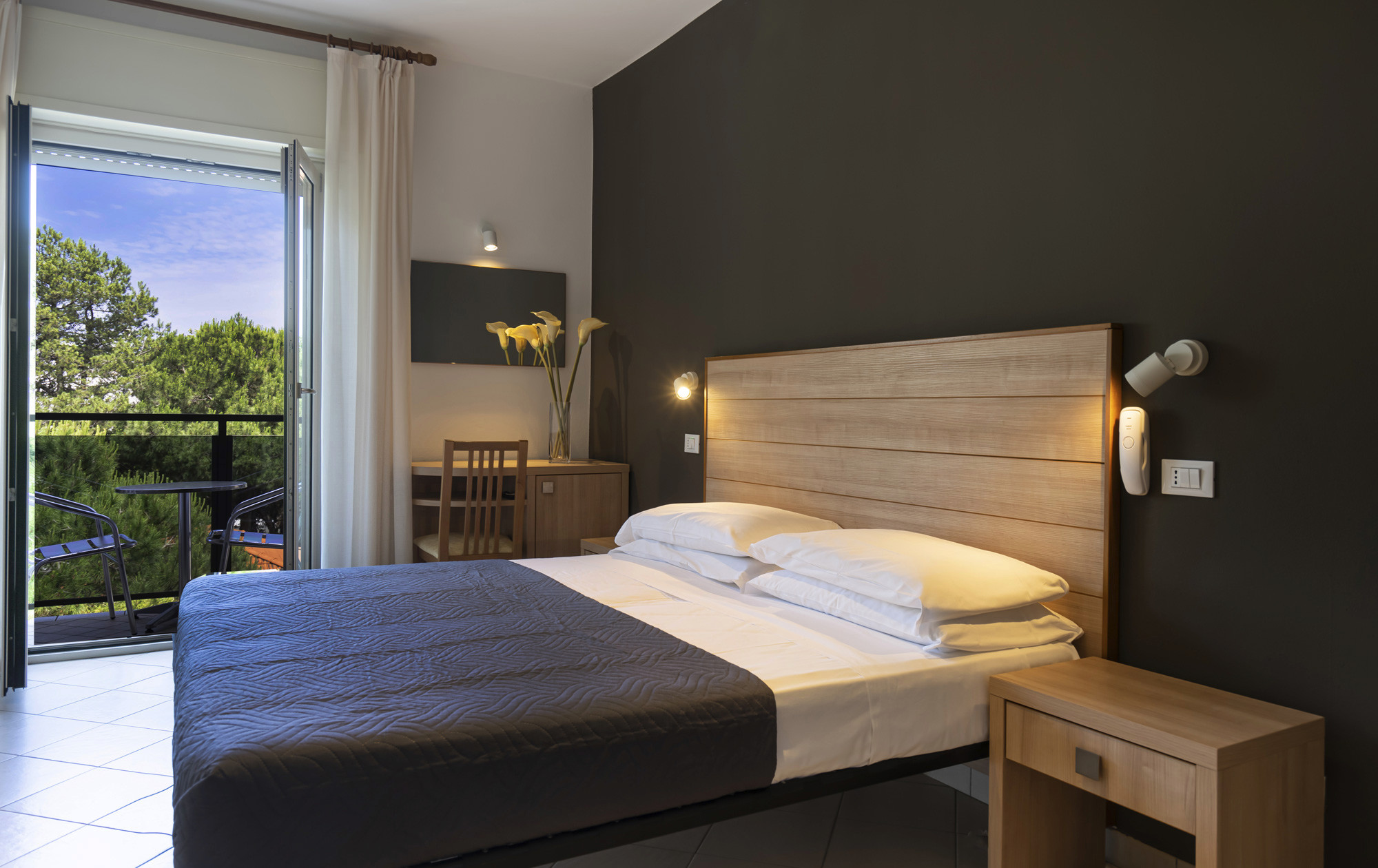 media.Slide-Camera-Comfort_3+Mocambo-Riccione