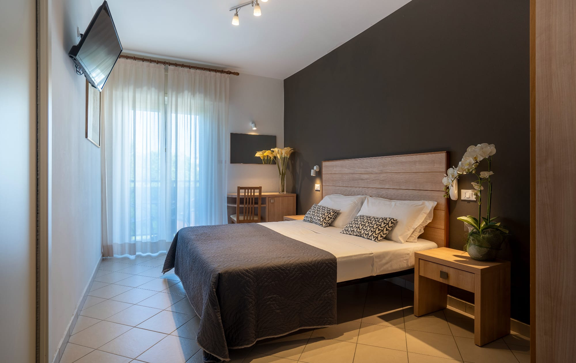 media.10130907_001_slide-camera-comfort_1+mocambo-riccione